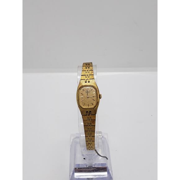 Seiko Women\'s watch. Small square, gold face. 2320-6469 R, 164952 main image 7